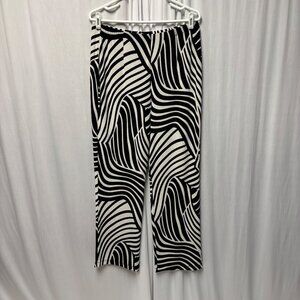 Chicos Travelers Slinky Stretch Pants Womens Sz 2 Large Zebra Print Black White